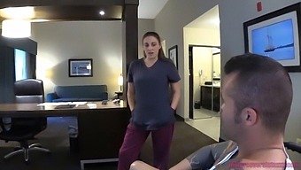 Enfermeira Peituda Se Envolve Em Sexo Tabu Com Filho Deficiente.