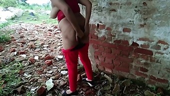 Big Ass Indian Housewife Gets Fucked In The Jungle