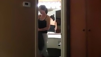 Pertemuan Seksual Seorang Putra Dengan Ibu Tiri.