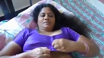 Indian Mature Woman Muskan Rani In Bengali House