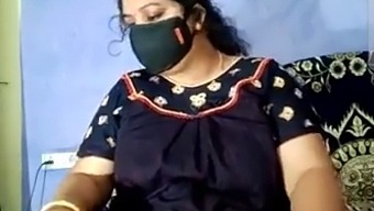 Pasangan India Yang Terangsang Menikmati Kenikmatan Oral Dan Berbagi Istri