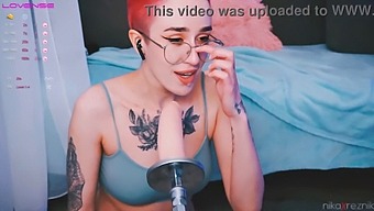 Adorable Tomboy Enjoys Oral Sex From Fuck Machine