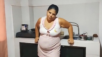 My Stepdaughter With A Large Buttocks And I Engage In Sexual Intercourse As Per Her Preferences