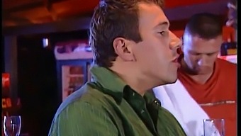 A Nagy Mellű Család Teljes Filmben (Nagy Mellekkel, Nagy Természetes Mellekkel Kényeztetve, Teljes Film)