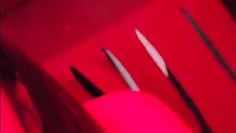 Yamileth Ramirez Hengiver Sig Til Gruppesex Og Oral Nydelse På En Swingerklub